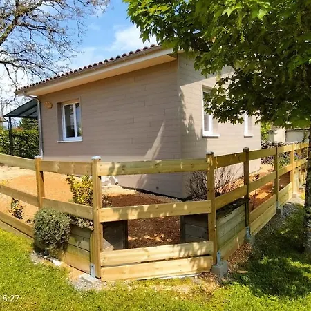 De Jardin Le Cabanon Avec 샬레 *